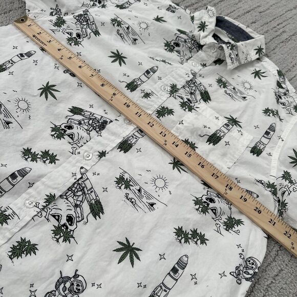 Eighty Eight 88 Men's T-Shirt Button Size XL Short Sleeve Collar Alien Spaceship - Picture 6 of 12